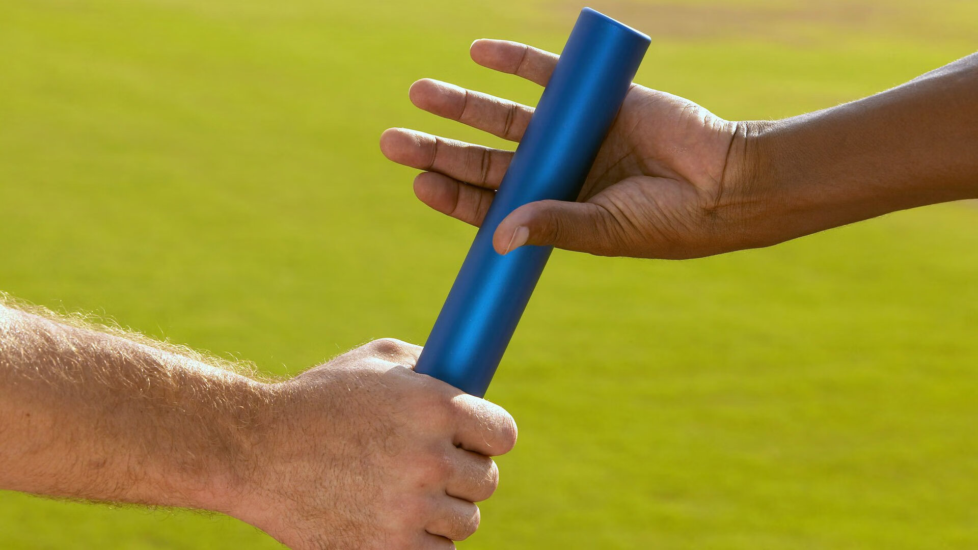 开云体育在线-_勇士迎战火热，三分雨四溅_，勇士三分庆祝手势